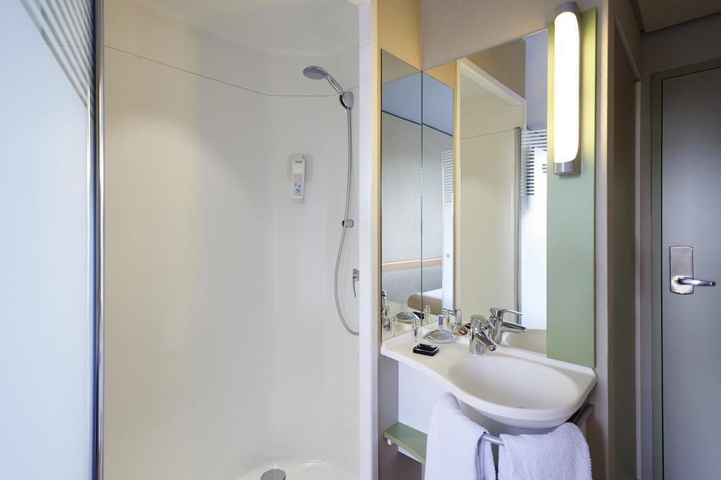 Ibis Budget Basel Pratteln Rum bild